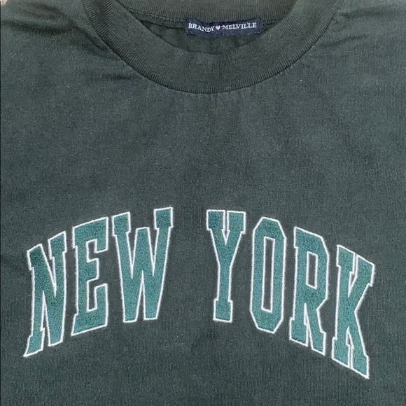 Brandy Melville Crop Top - Picture 5 of 5